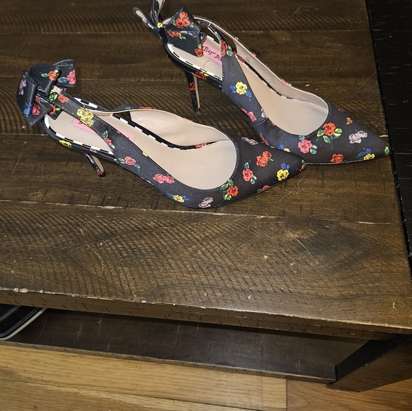 Betsy Johnson Ginjer heels - Picture 13 of 16